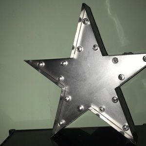 Light up star decoration